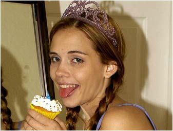 Jenny Heart licking cream
